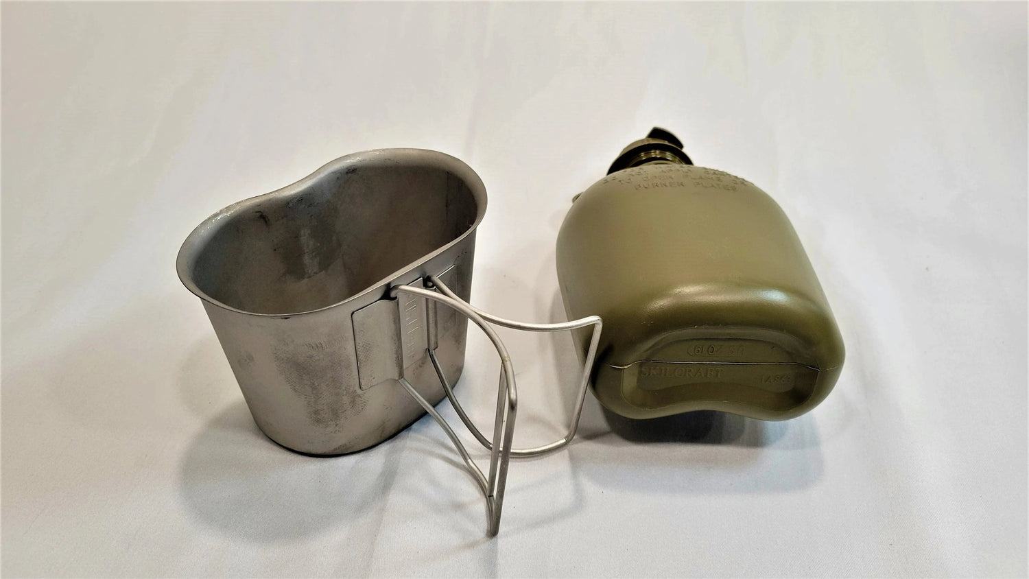 onethiefsurplus 1 Qt Canteen, Cup, & Canteen Cup stove/stand package.
