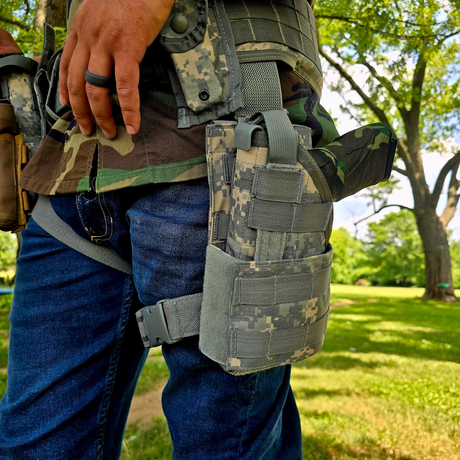 Eagle Industries Universal Holster