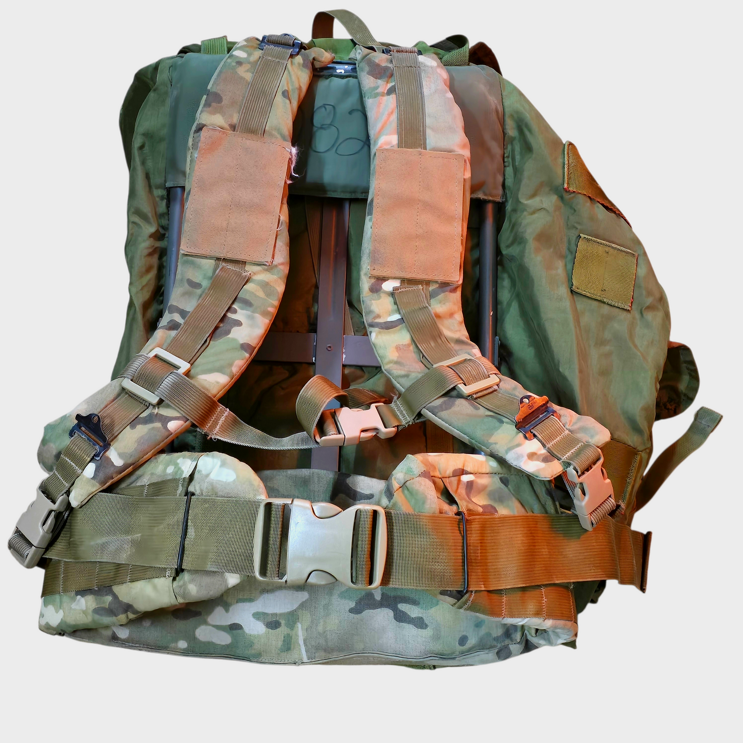onethiefsurplus Modified ALICE Large Ruck W/ LBT straps.