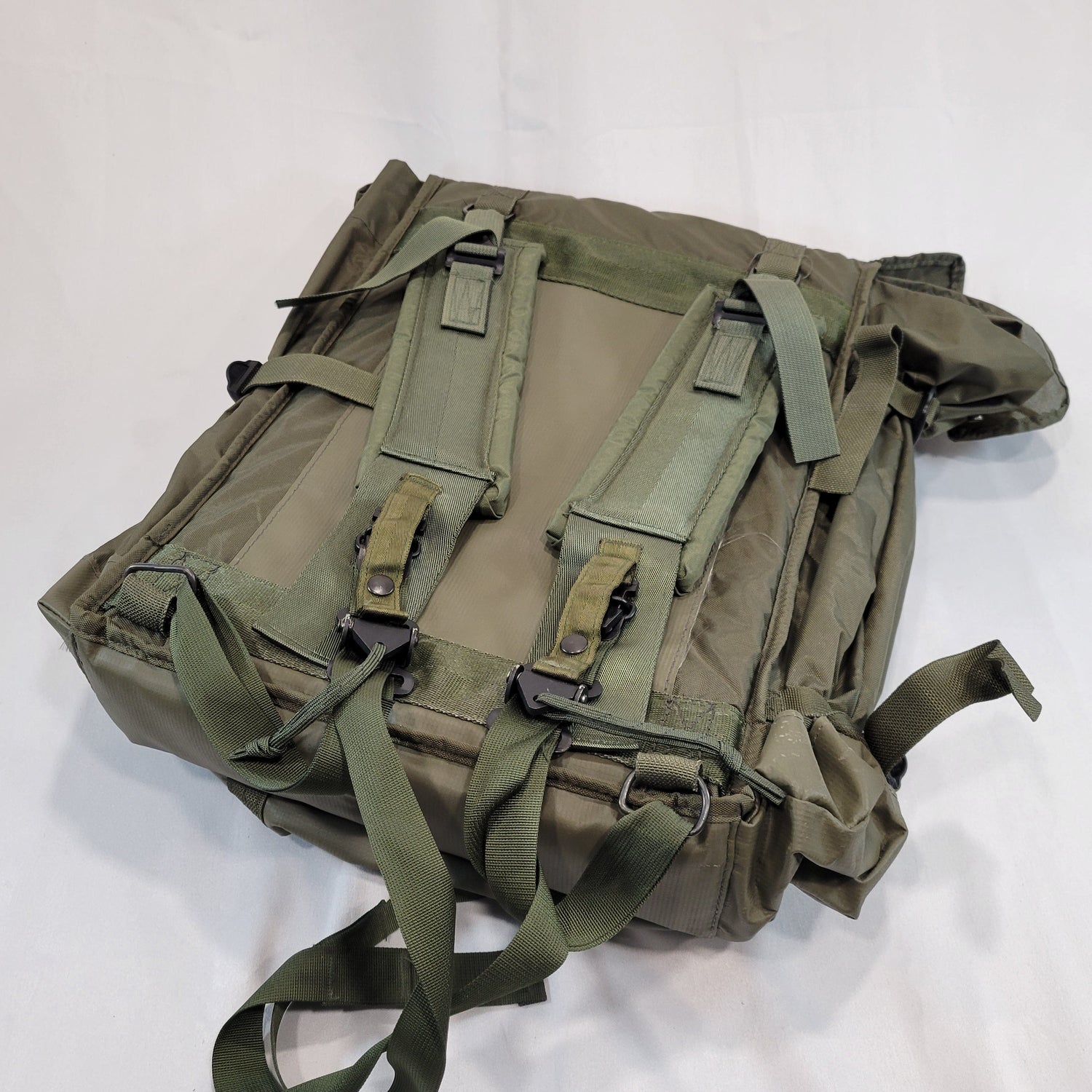 onethiefsurplus Sporting Goods PRC 150 Radio pack (ALICE based)