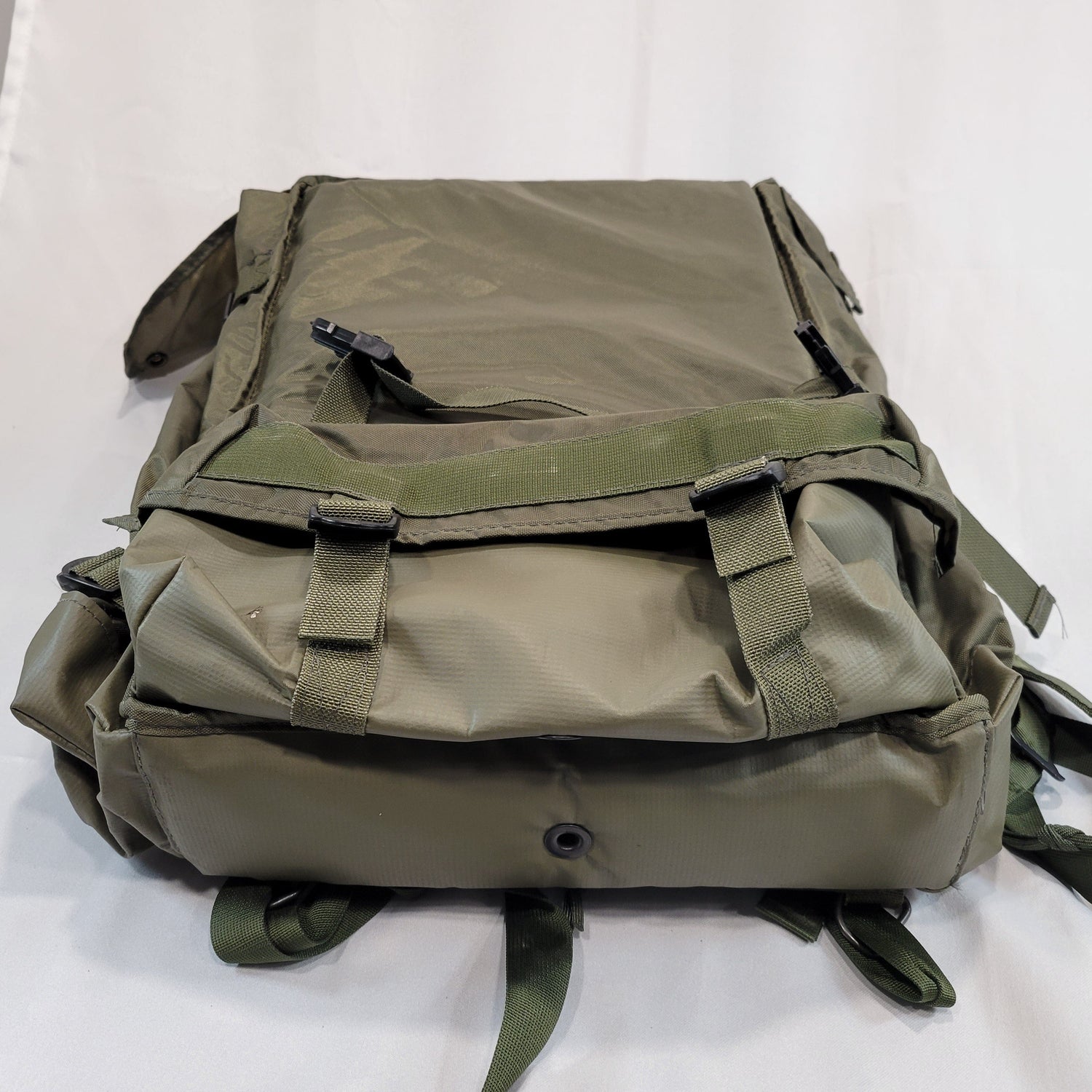 onethiefsurplus Sporting Goods PRC 150 Radio pack (ALICE based)