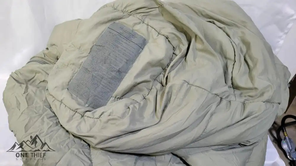 onethiefsurplus USGI Sleeping Bag (Intermediate) Good Condition